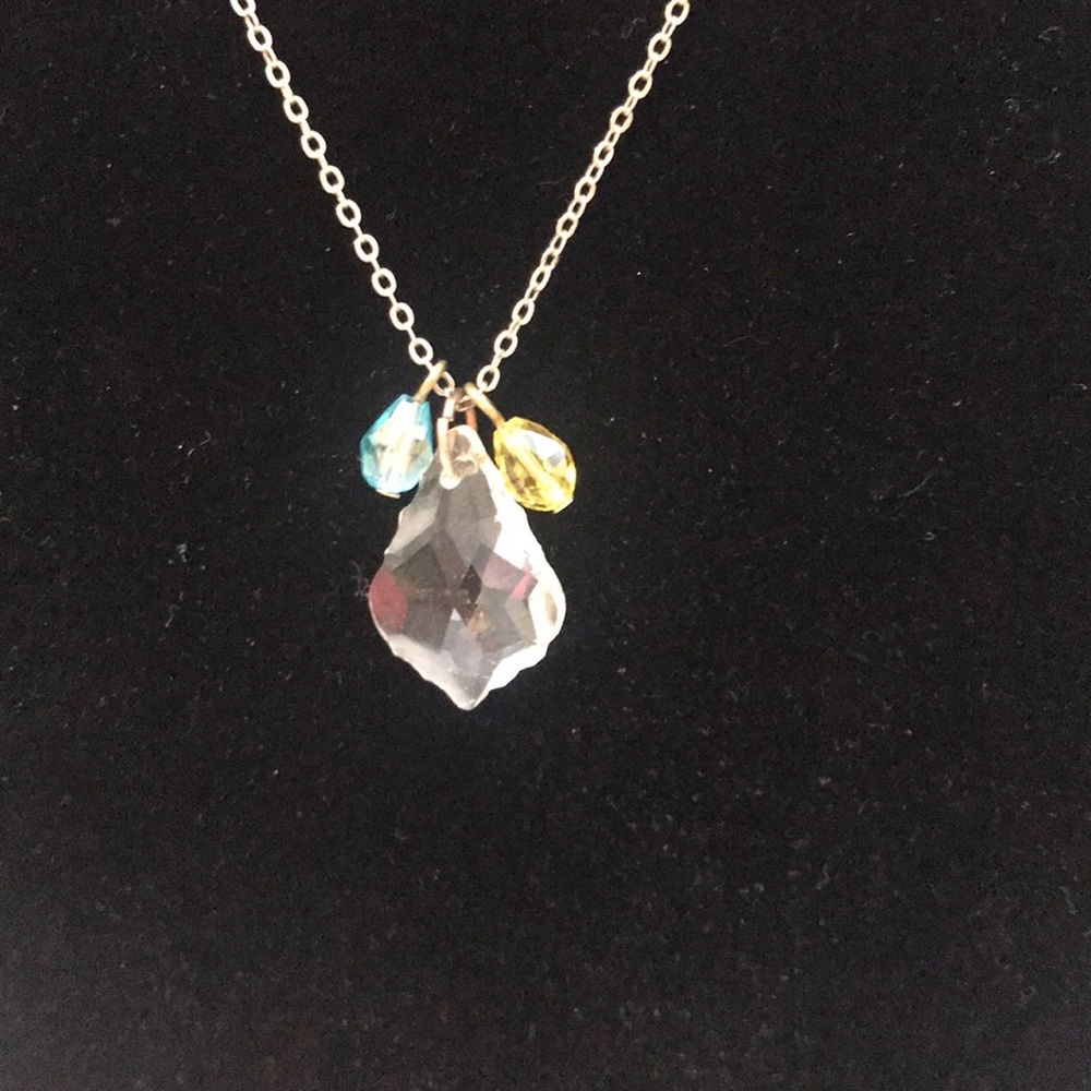 Crystal necklace adjustable length